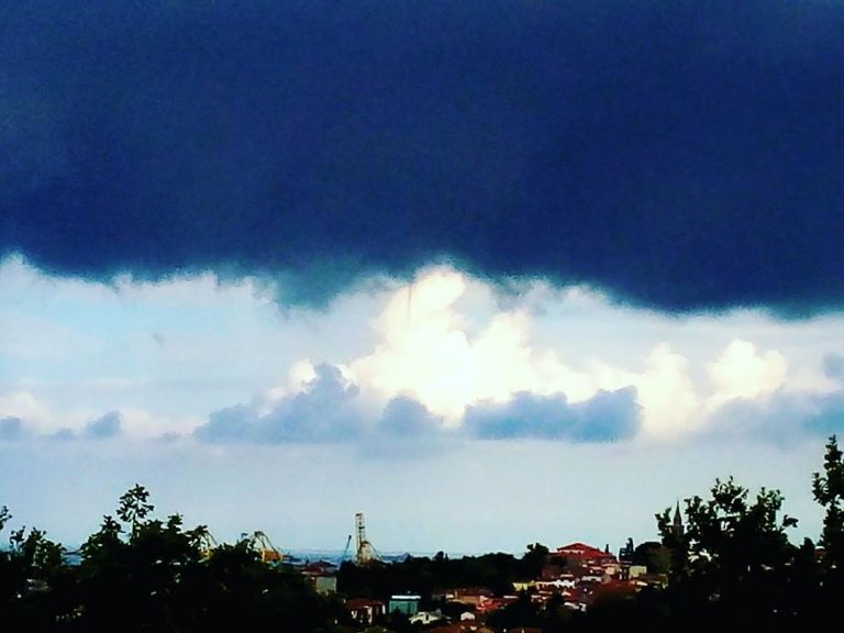 funnel cloud a Trieste