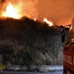 Emergenza incendi, morti, feriti e distruzione al Sud: Sicilia e Calabria chiedono lo stato di emergenza, evacuazioni nel Ragusano – FOTO e VIDEO