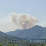 Il caldo alimenta gli incendi in Sicilia, Calabria e Sardegna: evacuazioni sulle Madonie, “l’Aspromonte rischia di diventare cenere” – FOTO e VIDEO