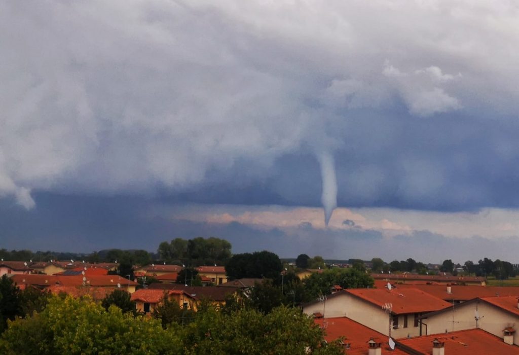 Funnel cloud in zona Vallone