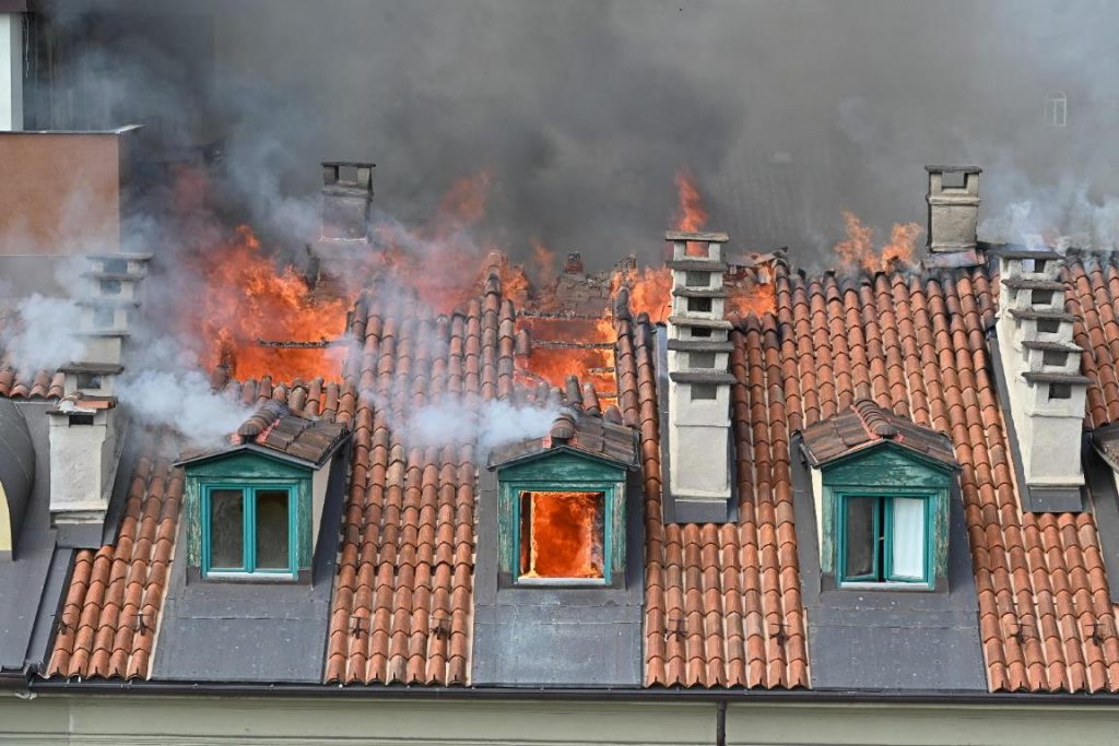 Incendio torino