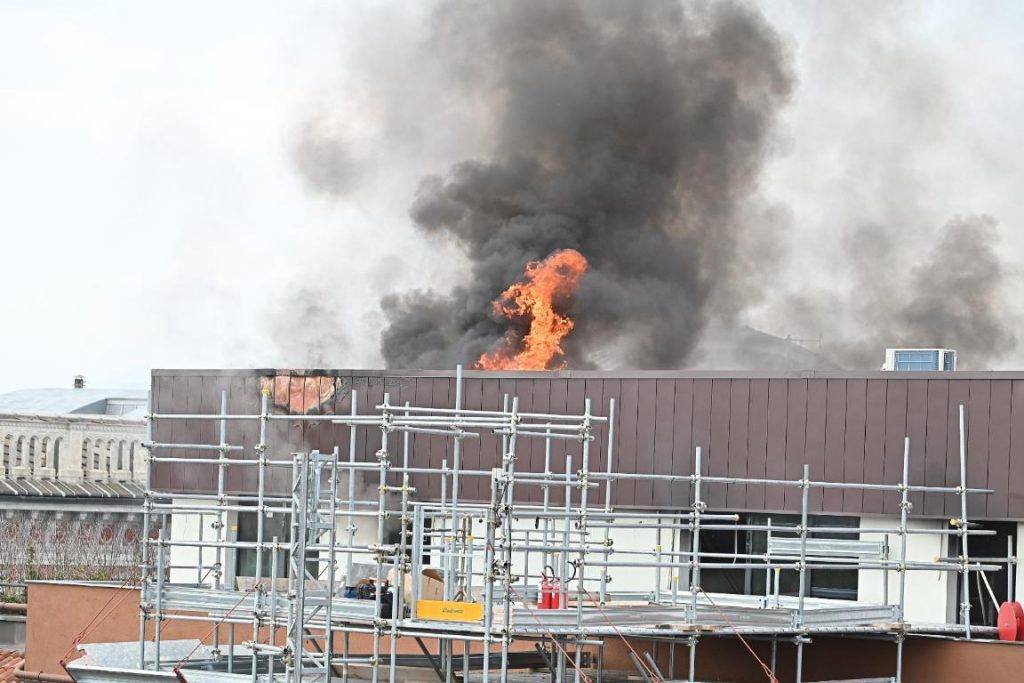 Incendio torino
