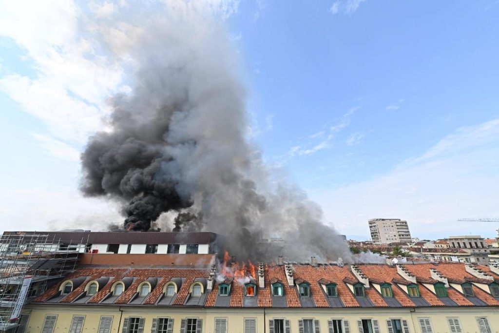 Incendio torino