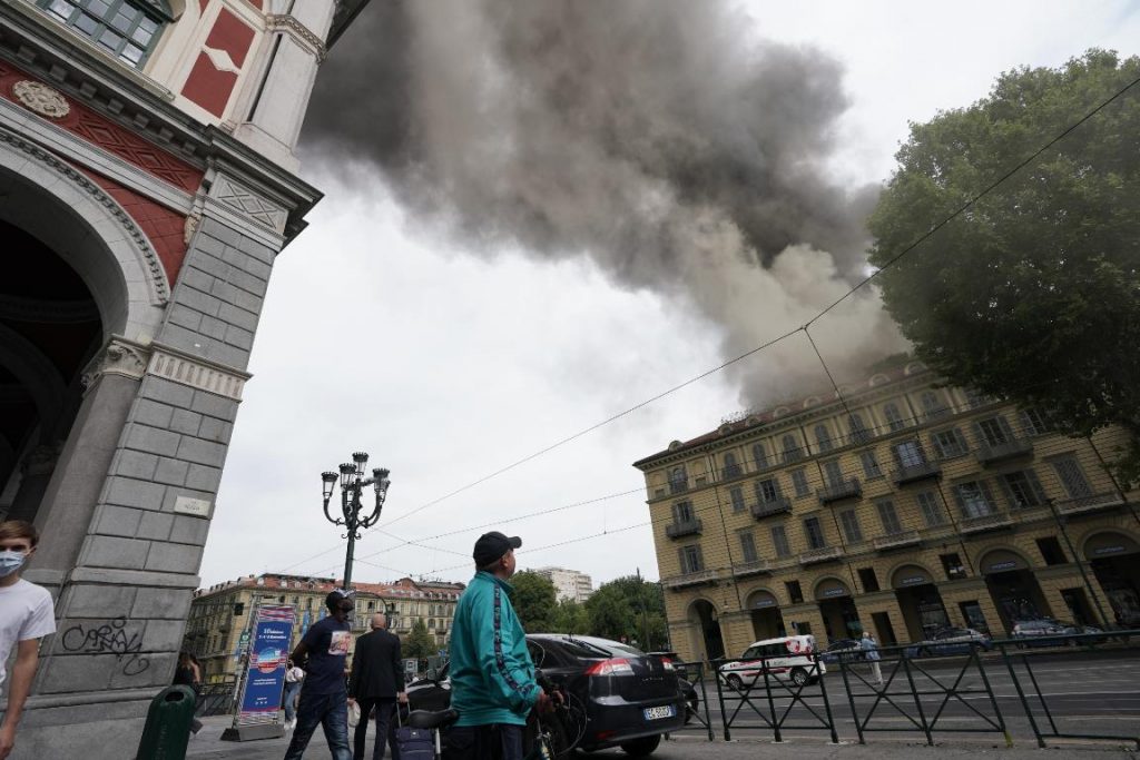 Incendio torino