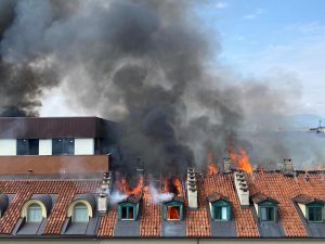 Incendio torino