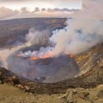 Uno dei vulcani più attivi della Terra sta eruttando alle Hawaii: fontane di lava dal cratere Halemaumau del Kilauea [FOTO e VIDEO]
