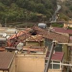 Maltempo in Sicilia, Francofonte in ginocchio: tetti divelti, alberi sradicati e smottamenti, verso lo stato di calamità – FOTO
