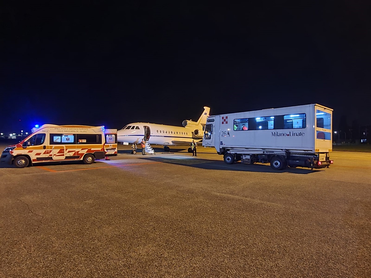 trasporto aeronautica militare brindisi milano