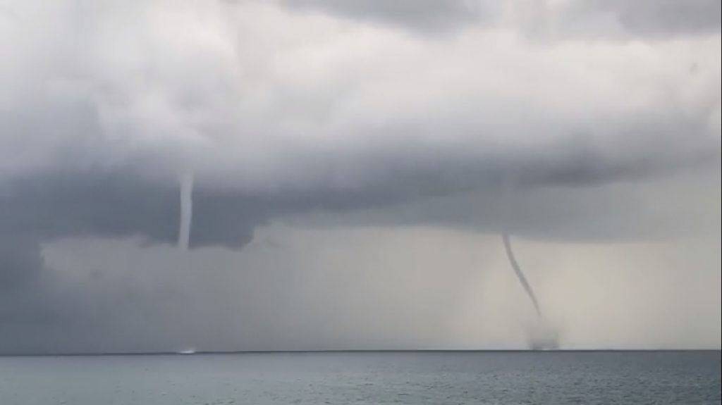 waterspout calabria