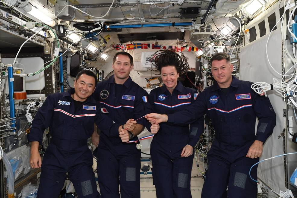 crew-2