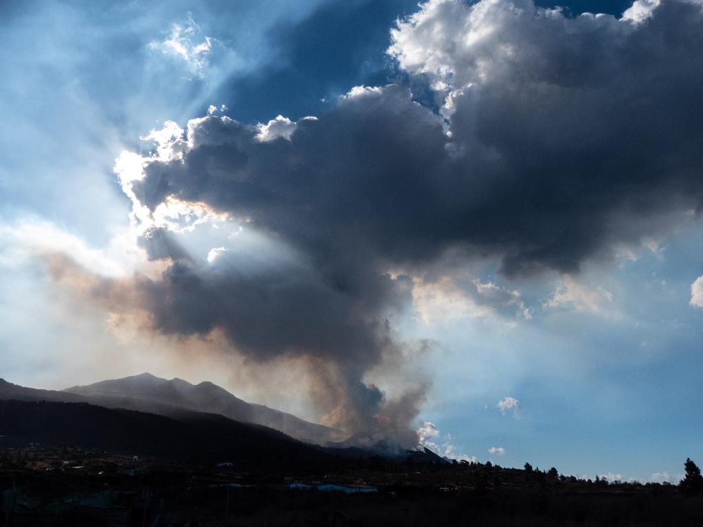 eruzione la palma cumbre vieja