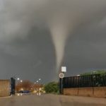 Violenta ondata di maltempo investe la Sicilia: tornado a Modica e Comiso, strade come fiumi nel Ragusano, un morto [FOTO e VIDEO]