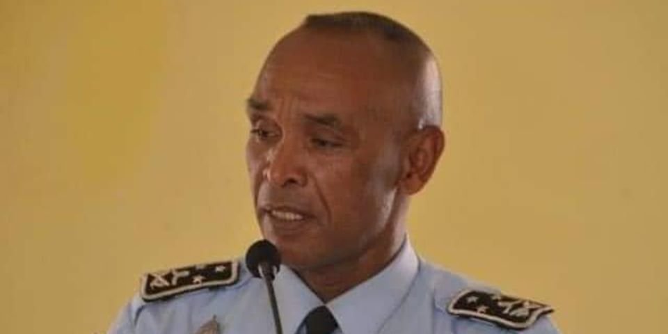 Madagascar, schianto elicottero ministro nuota 12 ore e si salva