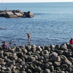 Meteo Sicilia: sole e tepore “primaverile” oggi a Catania, c’è anche chi fa il bagno in mare [FOTO]
