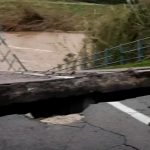 Maltempo, tragedia sfiorata nel Trapanese: crollato il ponte che collega Alcamo a Castellammare del Golfo [FOTO e VIDEO]