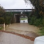 Maltempo Marche: piogge torrenziali nell’Anconetano, il fiume Esino è esondato a Cupramontana [FOTO]