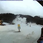 Maltempo, a rischio la stagione sciistica sull’Appennino: lo scirocco sta rovinando il manto nevoso – FOTO