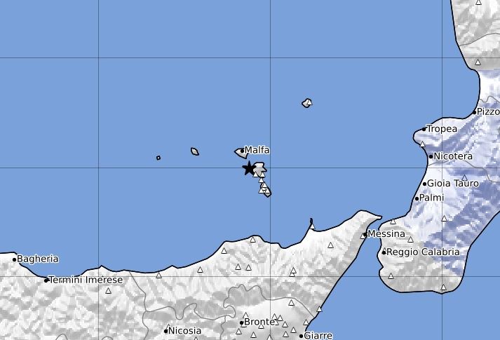 terremoto isole eolie