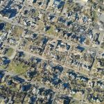Tornado negli USA: “intere città sono distrutte in Kentucky”, i soccorritori hanno strisciato sui cadaveri per raggiungere i vivi a Mayfield – FOTO
