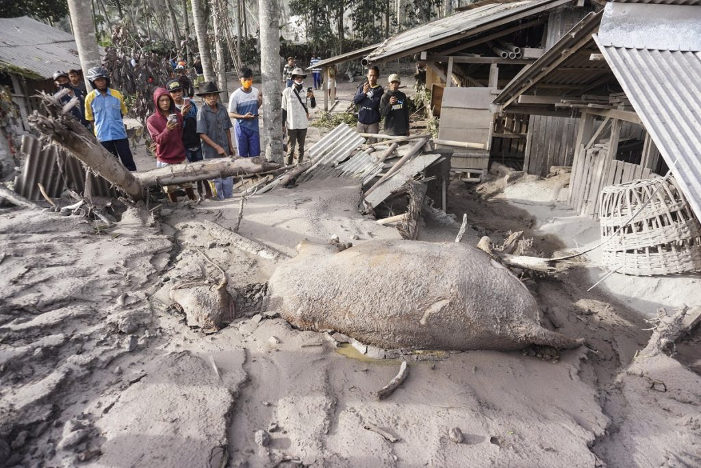 eruzione vulcano indonesia