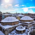 Meteo, lunga ondata di freddo in Turchia: forti nevicate sulla maggior parte del Paese, 20cm a Istanbul – FOTO e VIDEO
