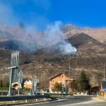 Ancora incendi in Piemonte: bruciano i boschi di Chianocco, in Val Susa – FOTO