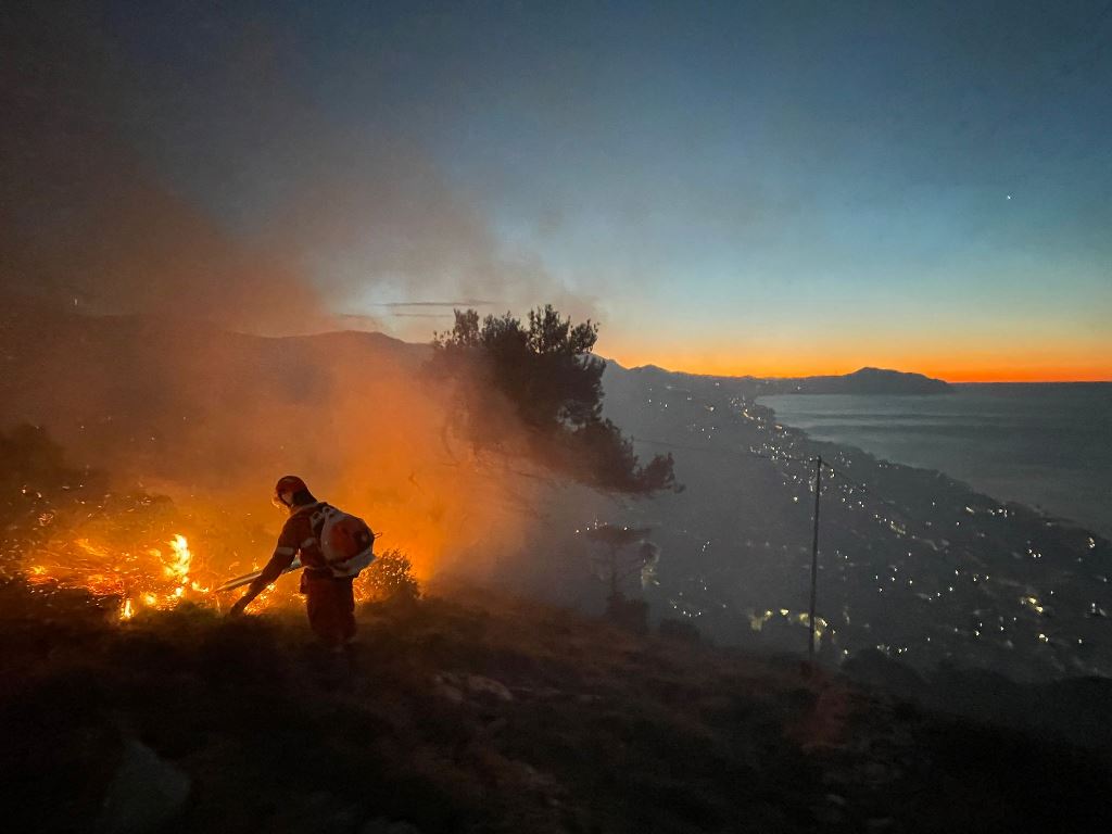 incendio monte moro genova