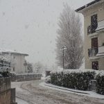 Il maltempo si sposta verso sud, neve a bassa quota in Puglia e Basilicata: intensa nevicata a Melfi – FOTO e VIDEO