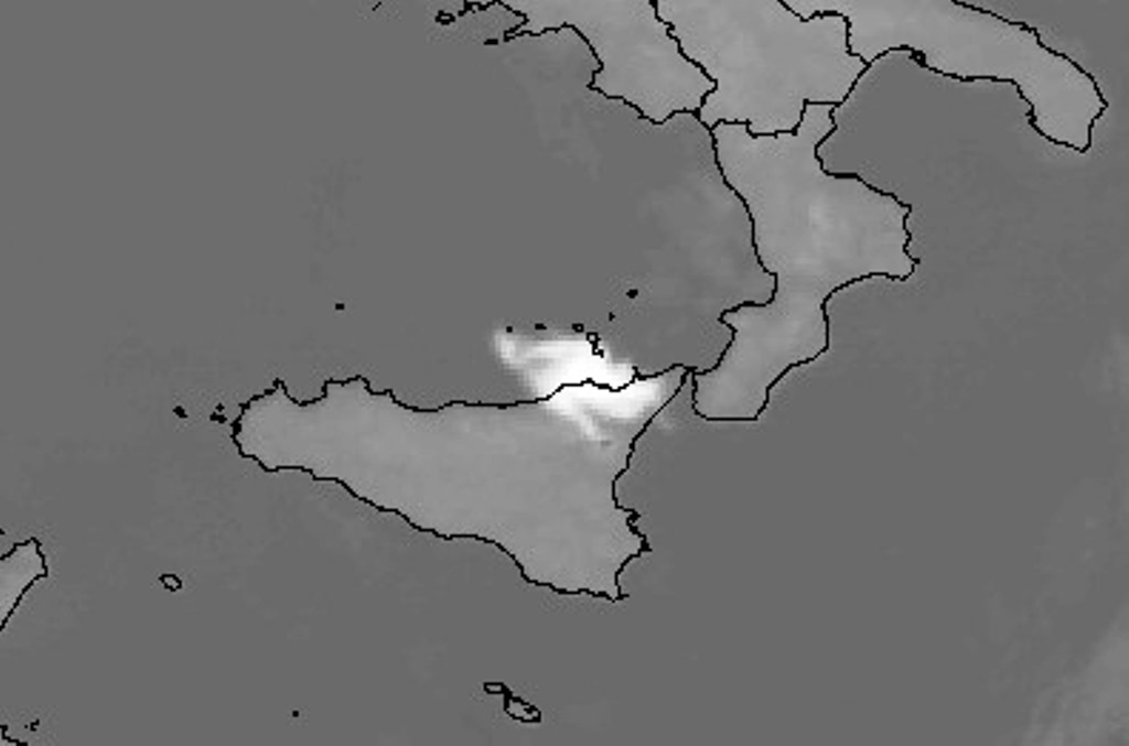 satellite eruzione etna notte 11 febbraio 2022