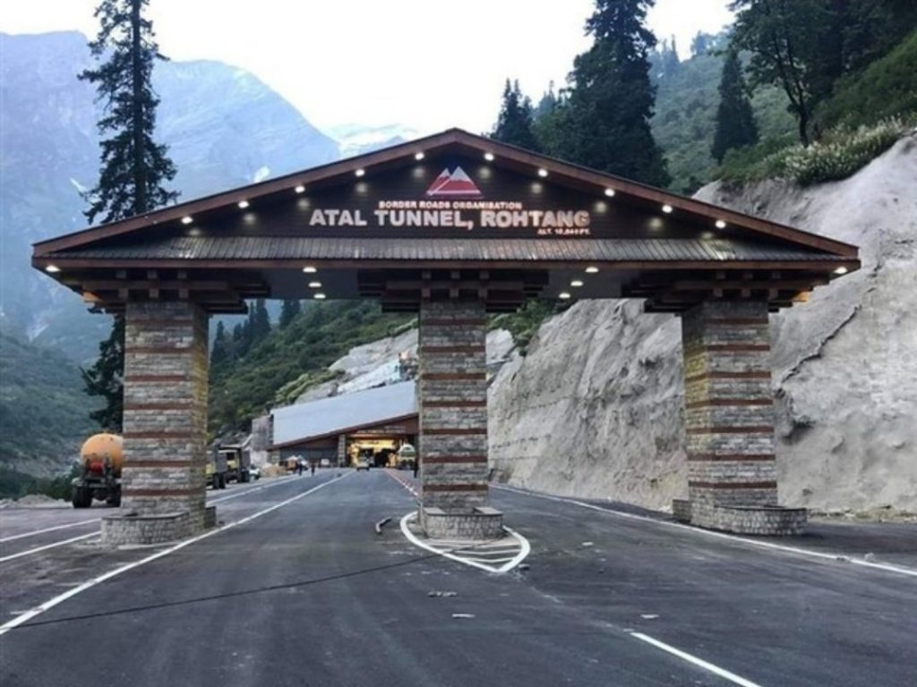 tunnel di Atal