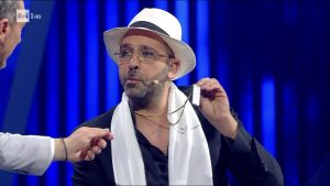 zalone tampone virologo