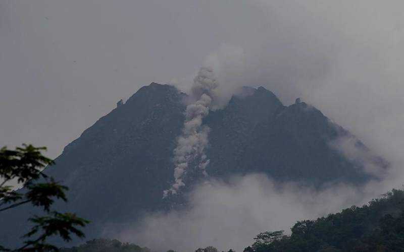 eruzione merapi indonesia