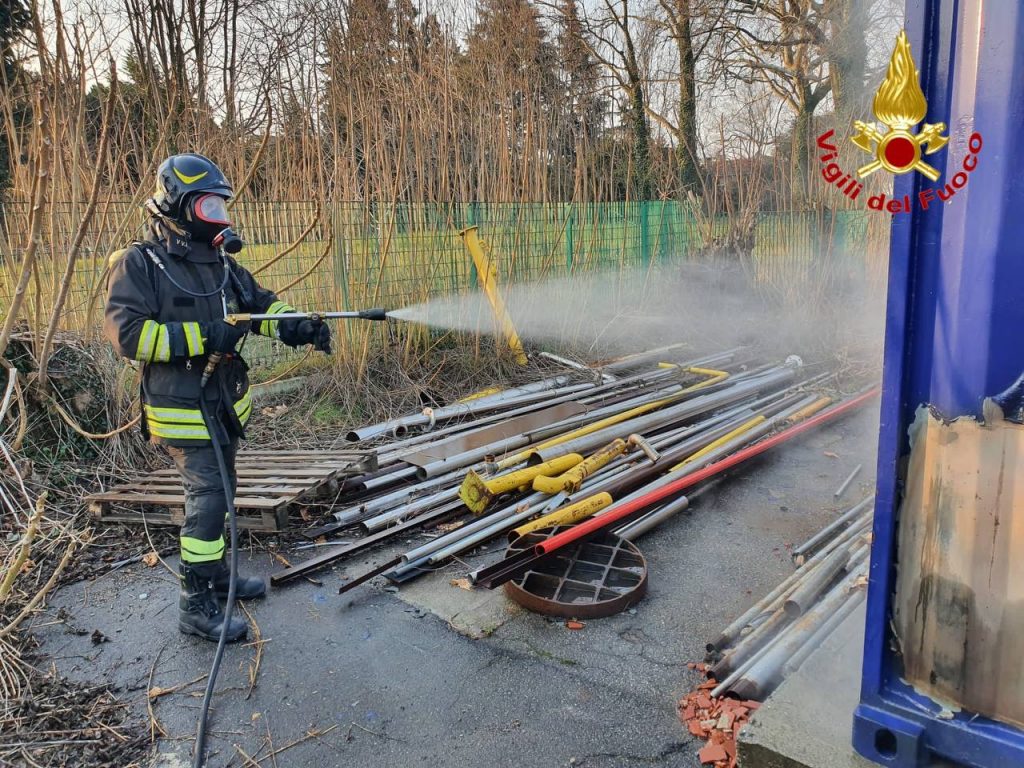 incendio gallarate varese
