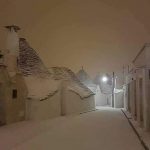 Maltempo, tanta neve in Puglia: imbiancata la costa a Bari, le FOTO delle località colpite