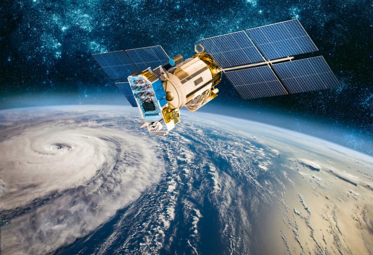 uragano satellite terra spazio