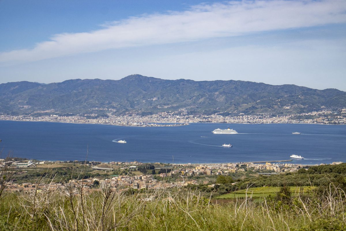 Stretto di Messina reggio calabria porto