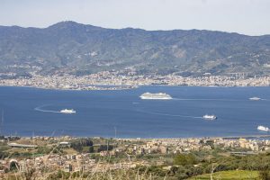 Stretto di Messina reggio calabria porto