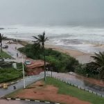 Piogge torrenziali in Sudafrica: inondazioni e frane devastano Durban, ci sono vittime | FOTO