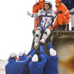 Stazione Spaziale cinese: rientrati dopo 183 giorni gli astronauti della missione Shenzhou-13 | FOTO