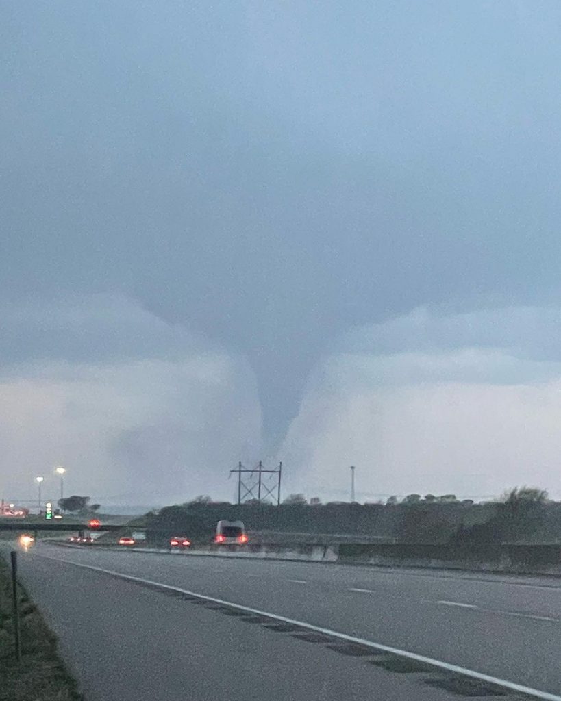 tornado kansas