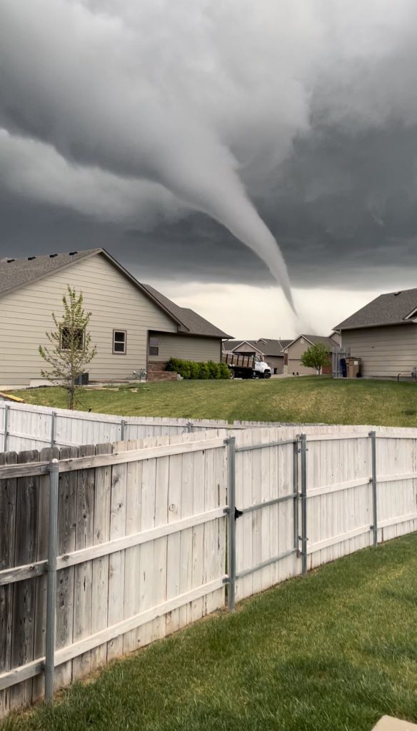 tornado kansas