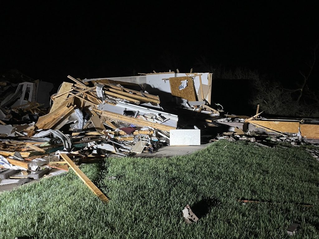 tornado kansas