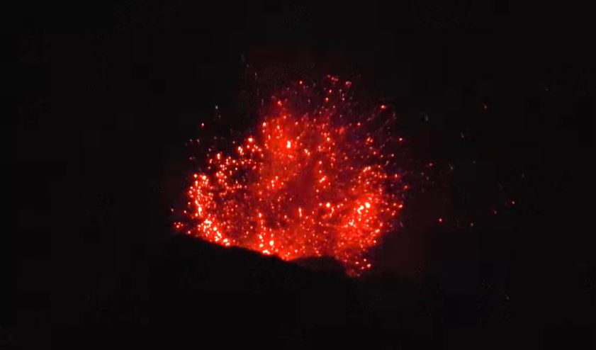 eruzione etna notte