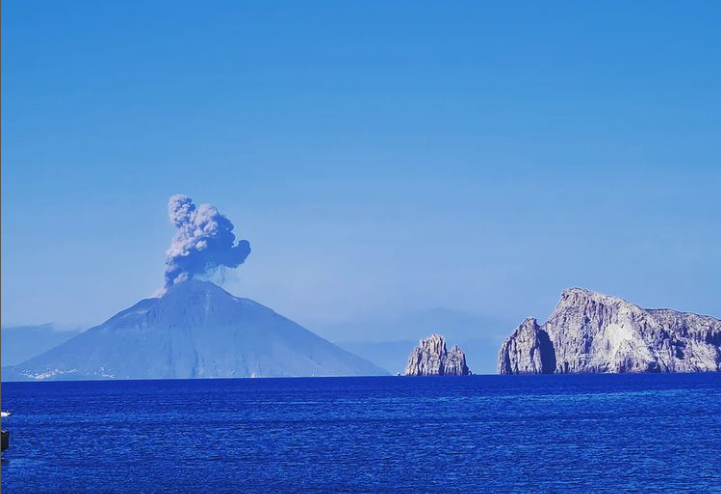 eruzione stromboli 13 maggio 2022