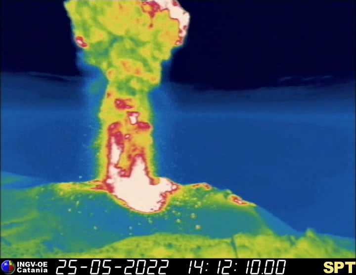 esplosione stromboli 25 maggio 2022