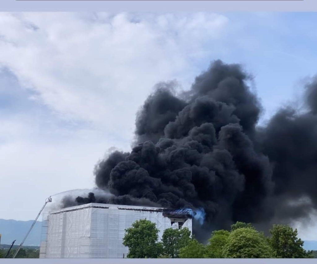 incendio aeroporto ginevra