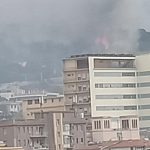 Lo scirocco alimenta un grosso incendio ad Erice: case evacuate | FOTO