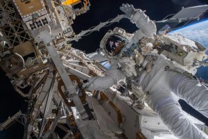matthias maurer tuta spaziale emu
