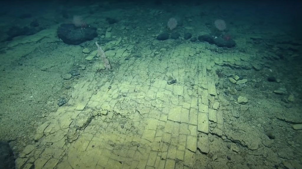 strada mattoni gialli atlantide