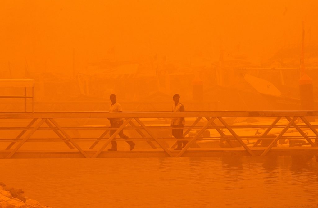 tempesta di sabbia kuwait